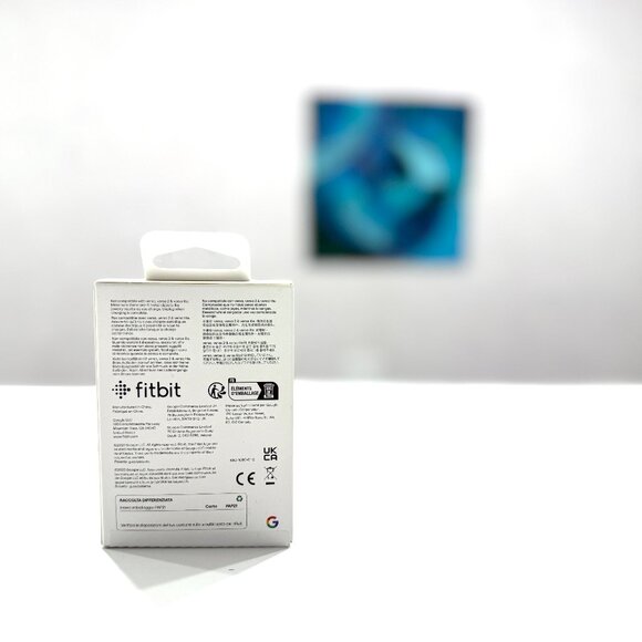 Fitbit - Unopened box Sense and Versa 3 Charging Cable - Black - Picture 7 of 10